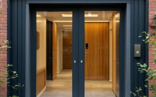 Противопожарные двери в жилых комплексах