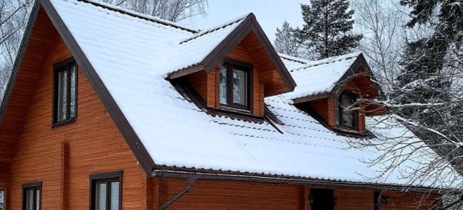 Зимний монтаж со скидкой: возможна ли безопасная замена кровли в частном доме при минусовых температурах в Подмосковье?